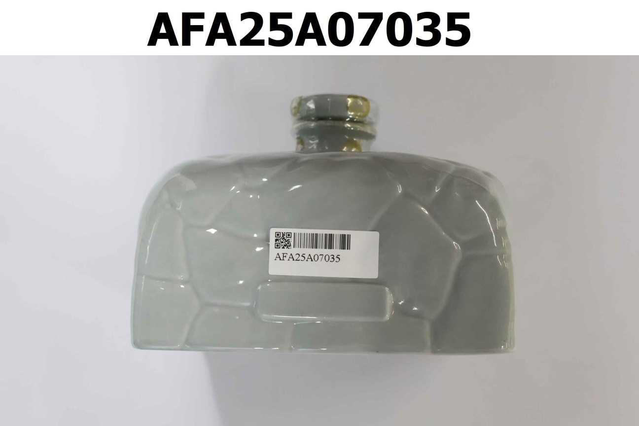 超人力霸王系列造型紀念酒-布斯卡款「原色」 58度/0.5L(瓷瓶)