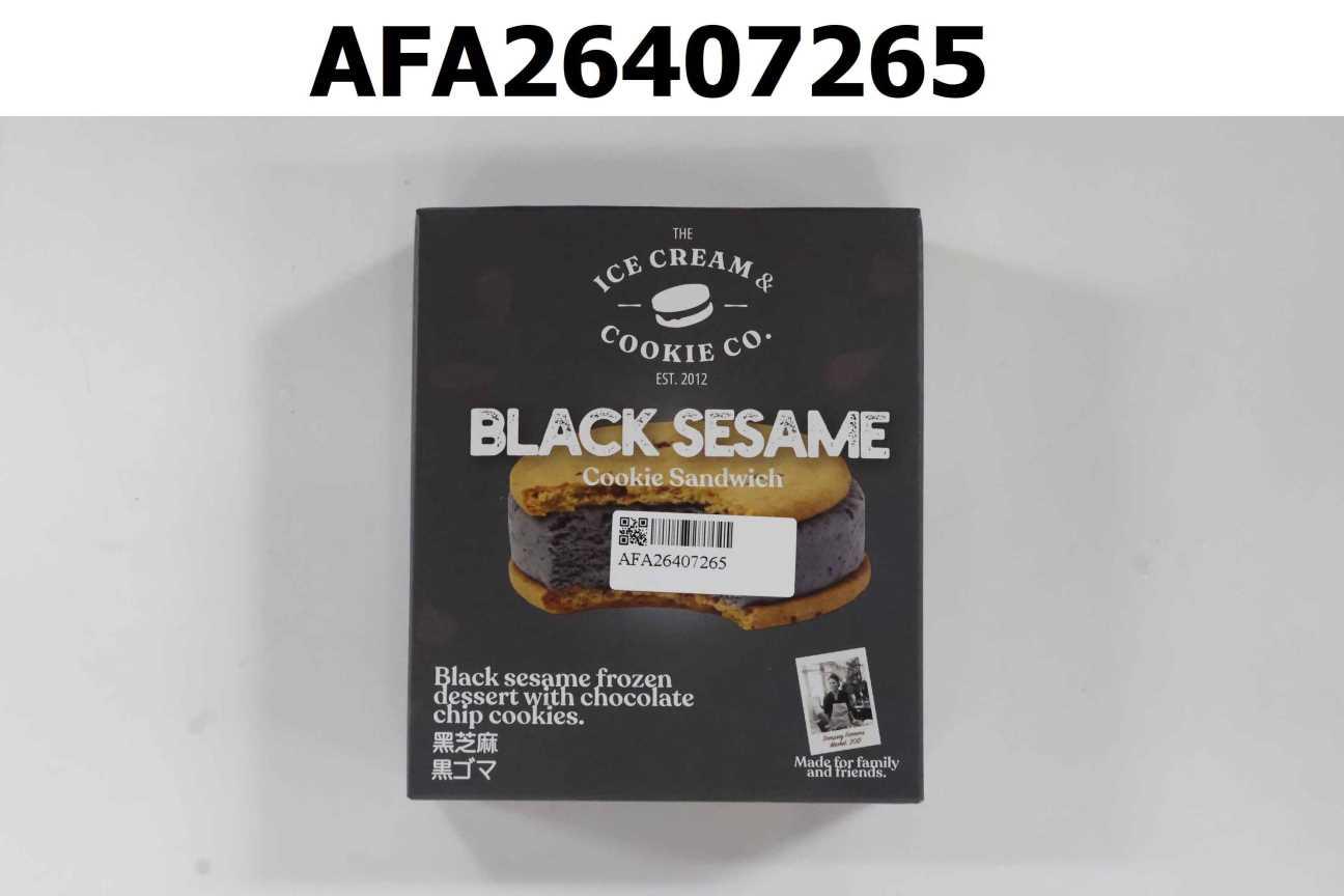 The Ice Cream & Cookie Co. 黑芝麻風味配脆皮冰淇淋